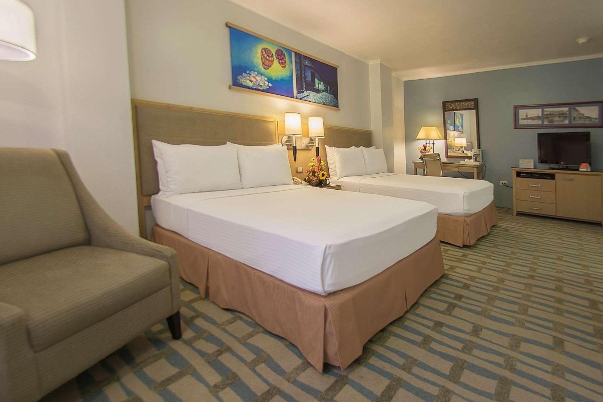 Grand Guayaquil, Ascend Collection 4*