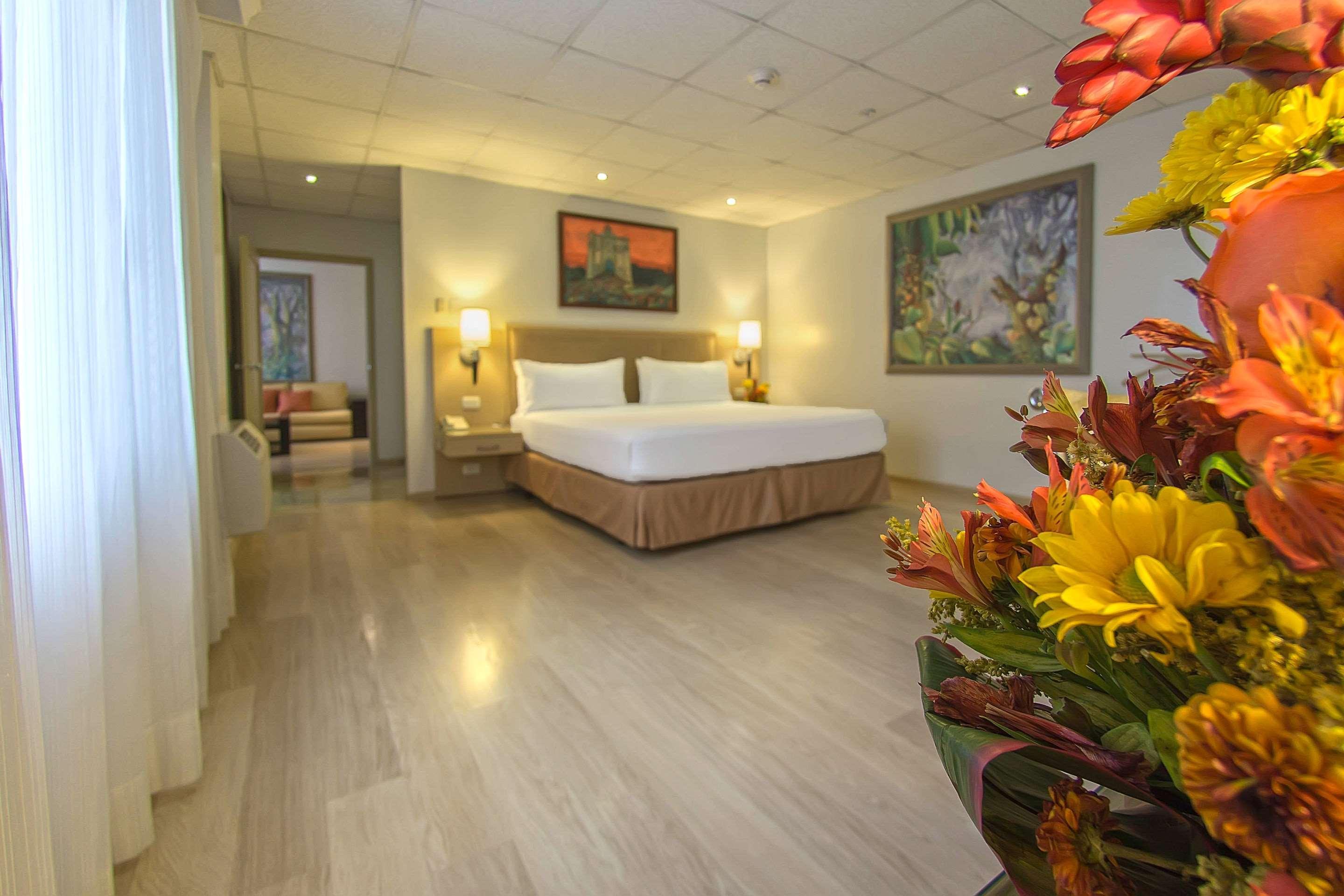 Grand Guayaquil, Ascend Collection Hotel